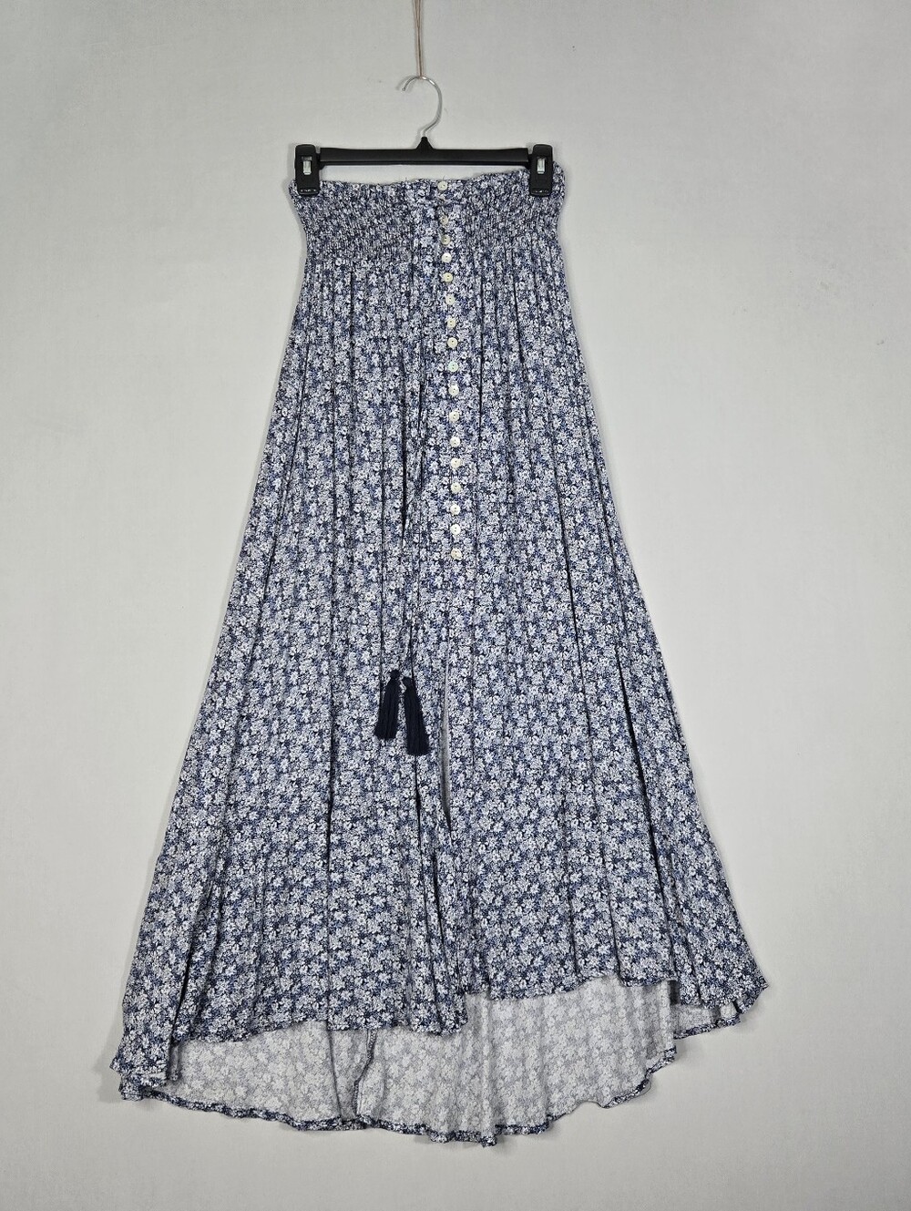 Rachel Zoe Blue White Floral Maxi Skirt Smocked Waist Hi Low Hem Size XS - Picture 2 of 15